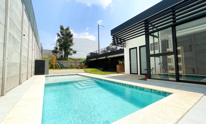 Santa Tecla Apartment | Apartamento Moderno Orange Place + Wifi+ Pool+ GYM