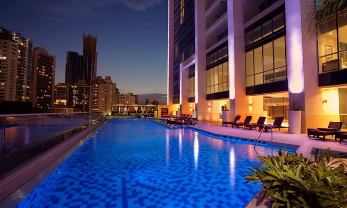 Panama City Apartment | Apartamento Moderno y Central de 2 Habitaciones Gratis Desayuno, Piscina y Gym