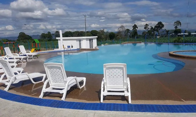 Montenegro Apartment | Apartamento muy cerca al Parque del Café con Piscina