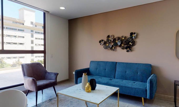Chico Norte III Apartment | Apartamento muy Cerca de los Mejores Centros Médicos y Estéticos en Bogotá