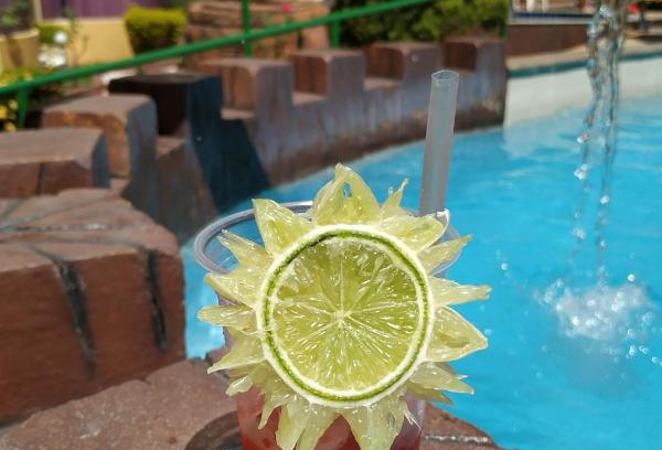 Prive das Caldas Apartment | Apartamento para até 5 pessoas quarto andar com vista para piscinas 413