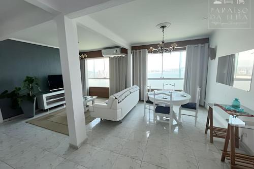 Porchat Island House | Apartamento Pedacinho do Céu: Ar, Internet, VISTA!