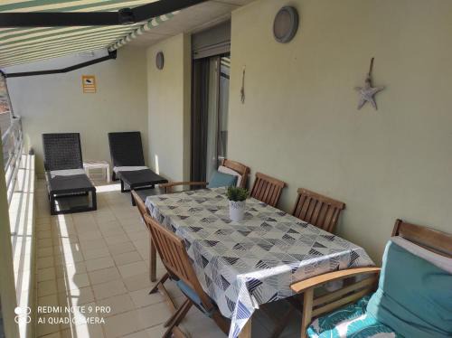 El Medano Apartment | APARTAMENTO PLAYA EL MEDANO con TERRAZAS, VISTAS, GARAJE Y TRASTERO, En La Gaviota, 36, ZONA WIND SURF