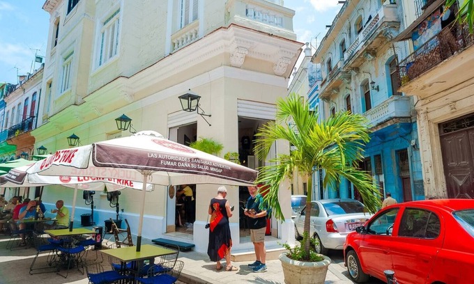 Old Havana Apartment | Apartamento Privado con Balcón y Vistas