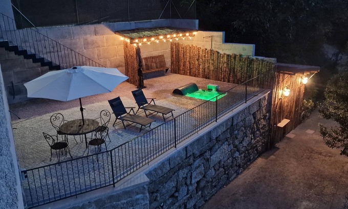 Castrelo de Mino Cabin | Apartamento Sobre el Embalse Ubicado en el Corazón del Vino Ribeiro