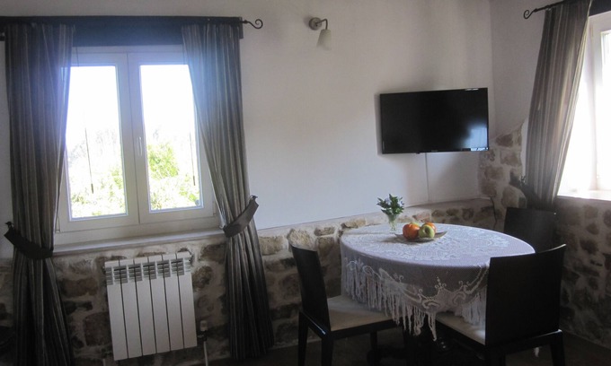 Beranga Apartment | Apartamento Tranquilo con Cocina, Baño, Balcón y Jardines, Vistas Panorámicas