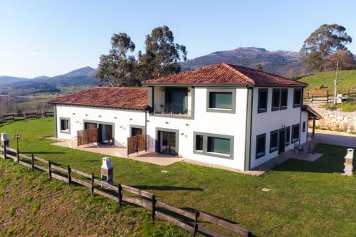 Lierganes Apartment | Apartamentos Alto Ubiro