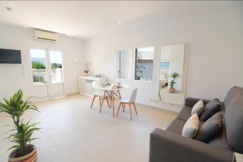 Cap Martinet Apartment | Apartamentos Casa Franziska