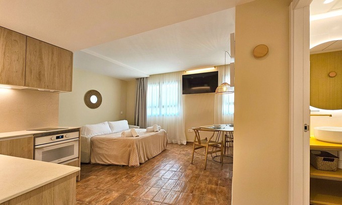 Ciutat de les Arts i les Ciencies Apartment | APARTAMENTOS LAS CIENCIAS T. Wifi + Parking + Aire Acondicionado