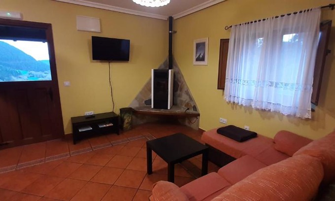 San Pedro de la Ribera Apartment | Apartamentos Esqueiro