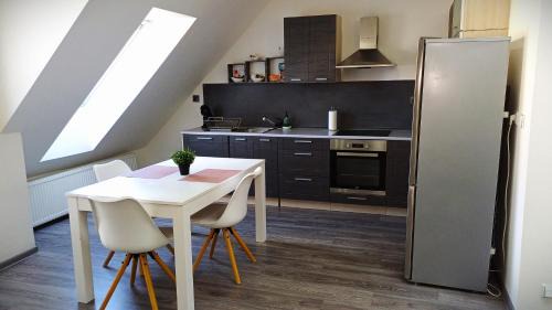 Nove Zamky Apartment | Apartmán Marty