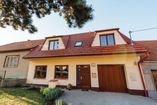 Kovalovice Apartment | Apartmán Pod borovicí