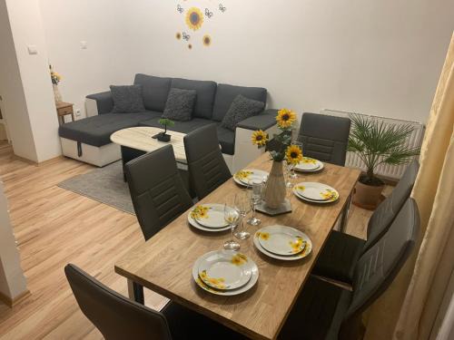 Rudolfov Apartment | Apartmán Slunečnice s terasou