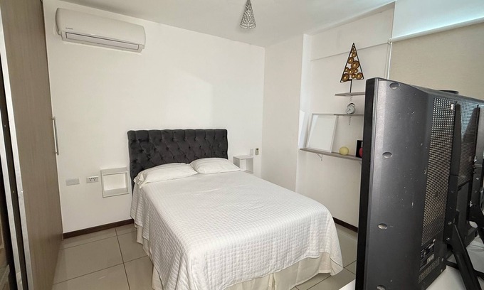 Santa Cruz Apartment | Apartment in Patio Design with private garage