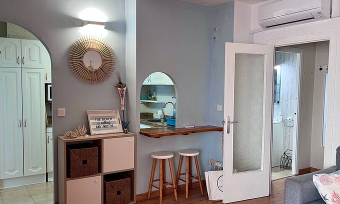 L'Hospitalet de l'Infant Apartment | Apartment very central beach