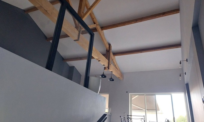 Saint-Bonnet-sur-Gironde Apartment | Apartment 100 m2, 3 bedrooms, Balcony Smoking area.