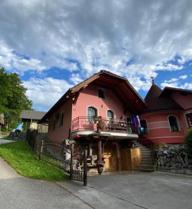 Trebnje Apartment | Apartma Medvedjek