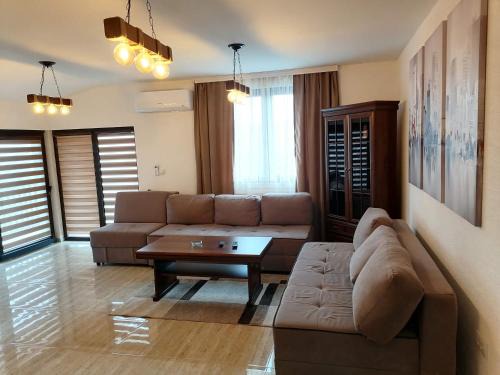 Kraljevo House | Apartman Ika 9N