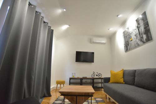 Dakovo Apartment | Apartman LENA