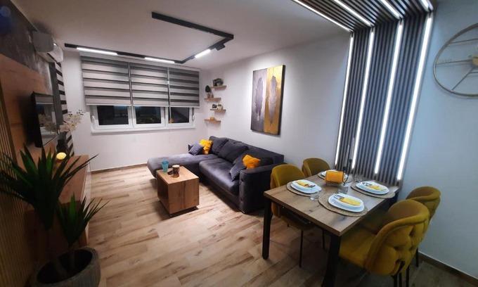 Sremska Mitrovica Apartment | Apartman Lux-besplatno korišćenje zasebne garaže