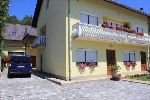 Municipality of Gracac Apartment | Apartman Maja