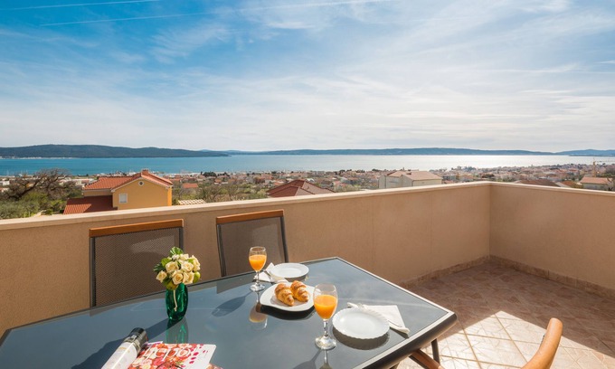 Kastel Sucurac Apartment | Apartman Marija Kaštel Sućurac Croatia(near Split)
