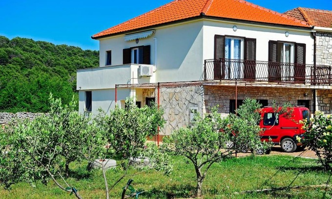 Gornje Selo Apartment | Apartman Marin-Dalmatian way of vacation