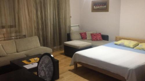 Novi Sad Apartment | Apartman Snow White