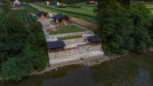 Ljubovija House | Apartmani Zavičaj Gornja Trešnjica