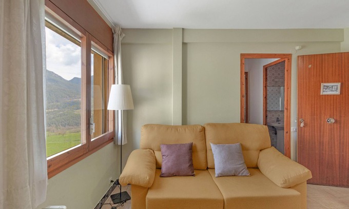 Sant Llorenc de Morunys Apartment | Apartment 'La Canal' with Mountain View, Private Terrace and Wi-Fi