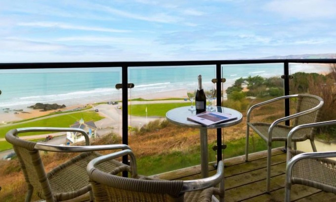 Putsborough Apartment | Apartment Clifton Court in Barnstaple and Braunton - 4 persons, 2 bedrooms