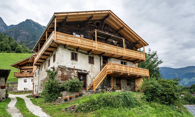 San Martino in Passiria Apartment | Apartment 'Bergchalet Lanthalerhof' with Mountain View, Private Garden and Wi-Fi