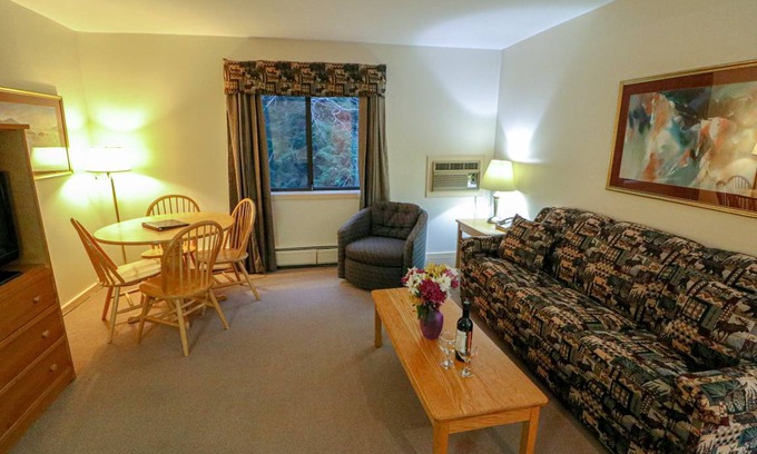 West Bridgewater Apartment | Apartment ∙ 1 bedroom ∙ 2 guests