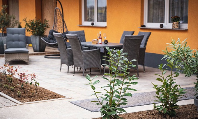 Sasbach am Kaiserstuhl Apartment | Apartment 'Ferienwohnung Limburg 72qm' with Private Terrace and Wi-Fi