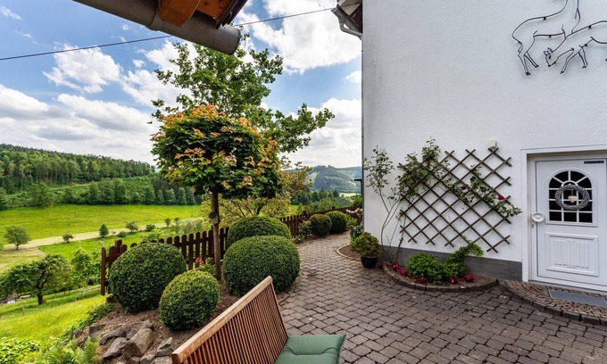 Schmallenberg Apartment | Apartment 'Sauerlandblick' with Mountain View, Private Terrace and Wi-Fi