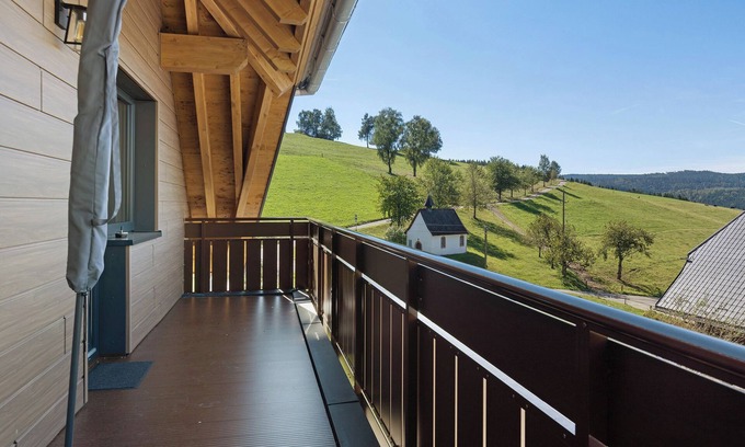 Triberg im Schwarzwald Apartment | Apartment 'Landleben Deluxe' with Mountain View, Shared Terrace and Wi-Fi
