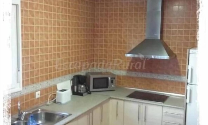 Almonacid de la Sierra Apartment | Apartment 'La Joya De La Casa' with Mountain View, Wi-Fi and Air Conditioning