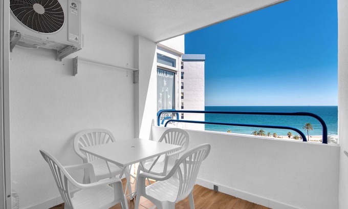 Puig Apartment | Apartment 'Playa Puig' with Shared Pool, Wi-Fi and Air Conditioning