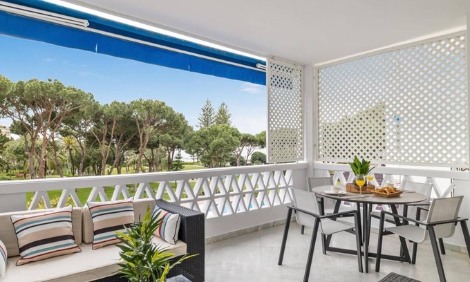Puerto Banus Apartment | Apartment in Playas del Duque for 6 people| Casa Sevilla 102