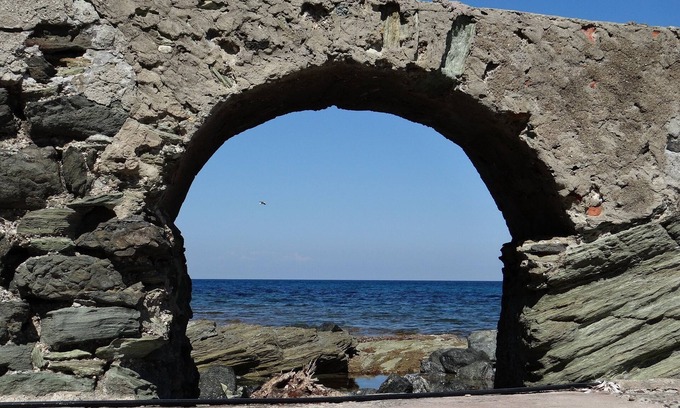 Santa-Lucia-di-Moriani Apartment | Apartment 6 persons with sea view swimming pools and mountains