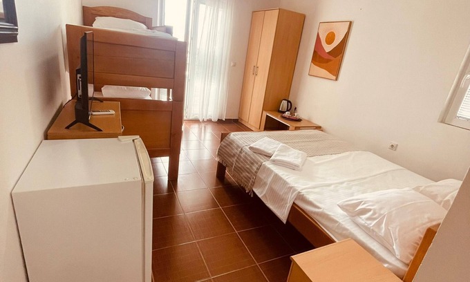 Dobra Voda Apartment | Apartmens Sea House Dobra Voda