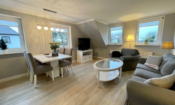 Tinnum Apartment | Apartment 1, 65sqm with 2 bedrooms for up to 4 people - Haus Eberhardt