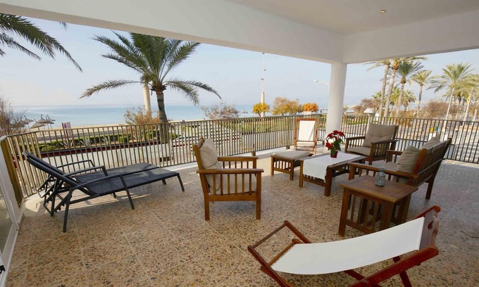 Les Meravelles Apartment | Apartment 1. sea line