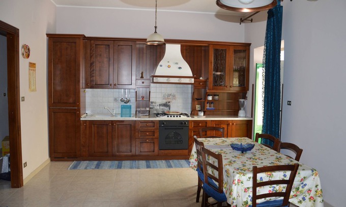 Gioiosa Marea Apartment | Apartment 100 m from the sea with Wi-Fi -air conditioning and terrace.