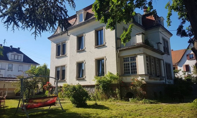 Munster House | Apartment 100 m² in a mansion