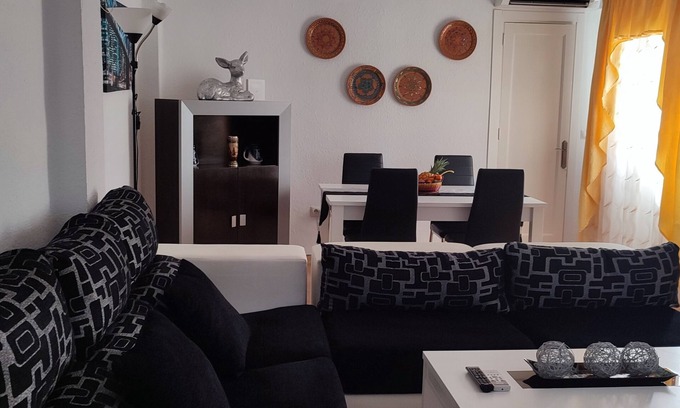 L'Hort de Senabre Apartment | Apartment 15 minutes from the center of Valencia in front of the Peset hospital.