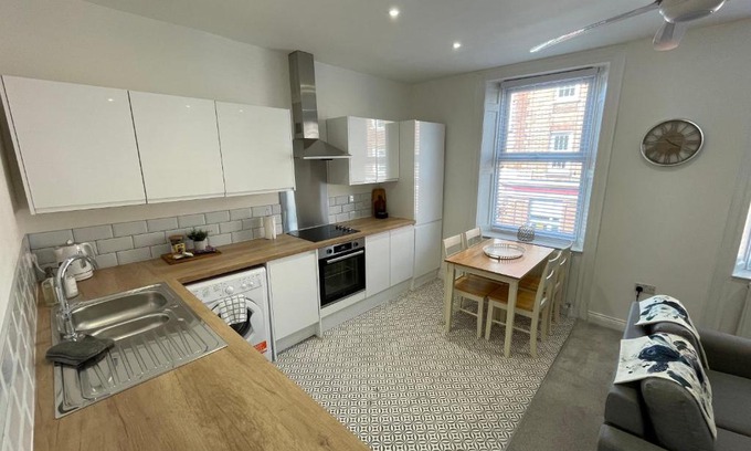 Hull Apartment | Apartment #2 - at 12 Story St