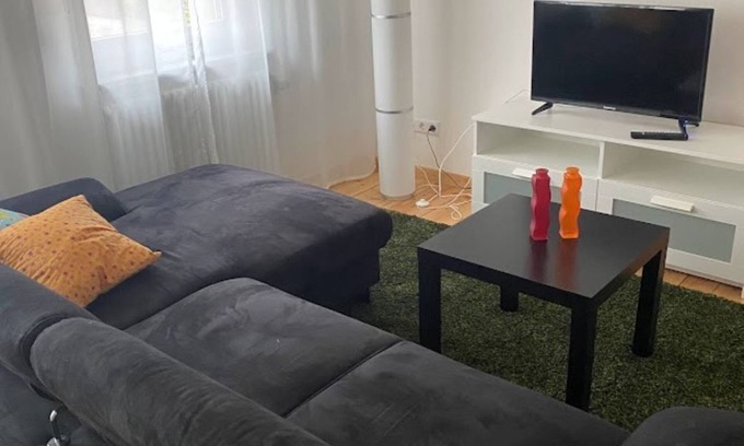 Lahr House | Apartment 2
