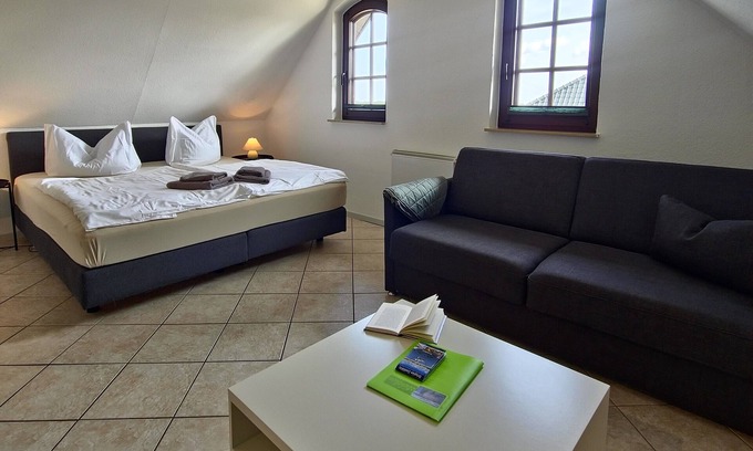 Neeberg Apartment | Apartment 2 - Mermaid: Comfort in the main house with space for 2+2