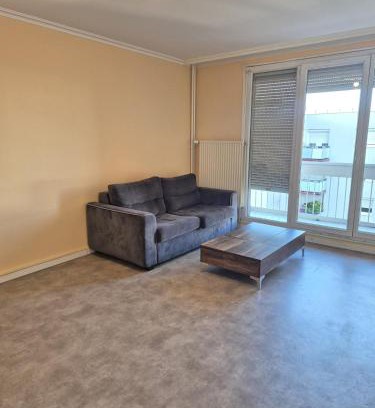 Meyzieu Apartment | Apartment 2 minutes from Groupama